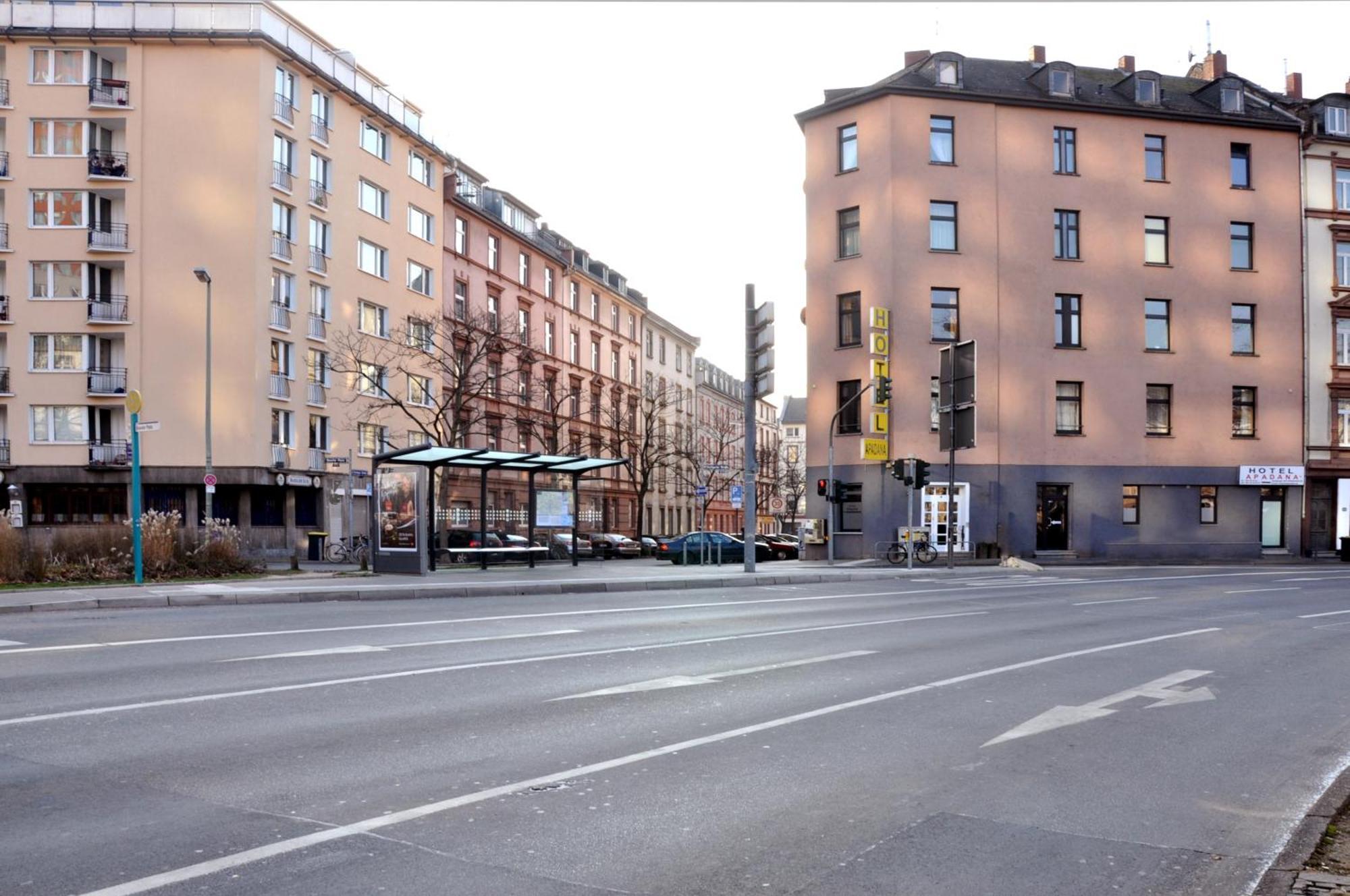 Hotel Apadana Frankfurt Fráncfort del Meno Exterior foto